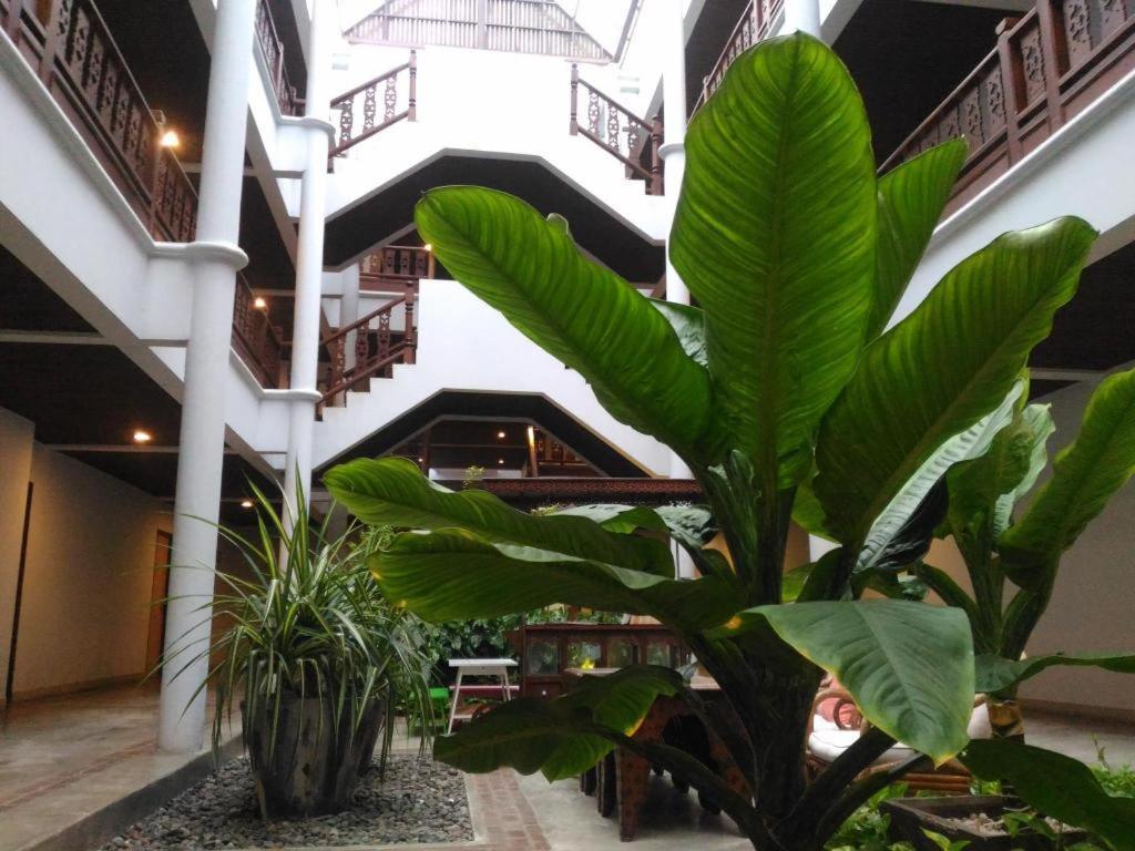 Ramada By Wyndham Phuket Southsea 호텔 Karon 외부 사진