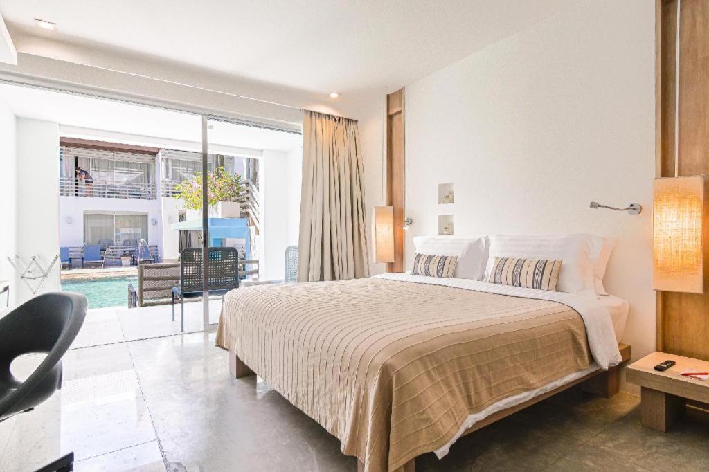 Ramada By Wyndham Phuket Southsea 호텔 Karon 외부 사진