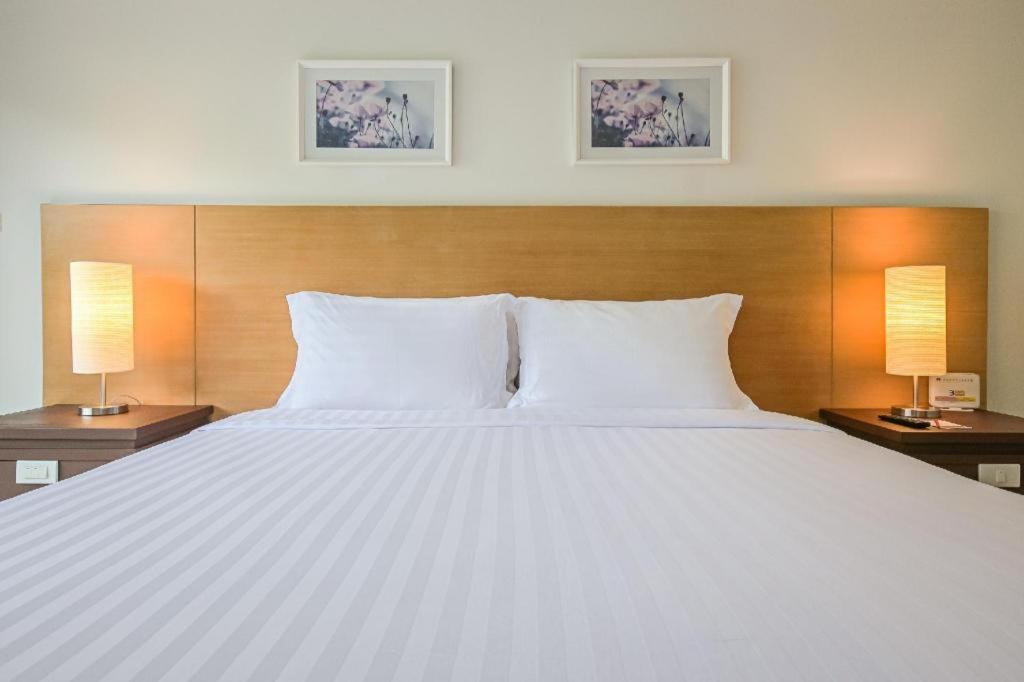 Ramada By Wyndham Phuket Southsea 호텔 Karon 외부 사진