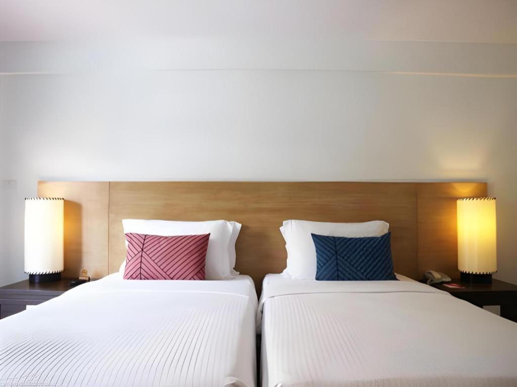 Ramada By Wyndham Phuket Southsea 호텔 Karon 외부 사진