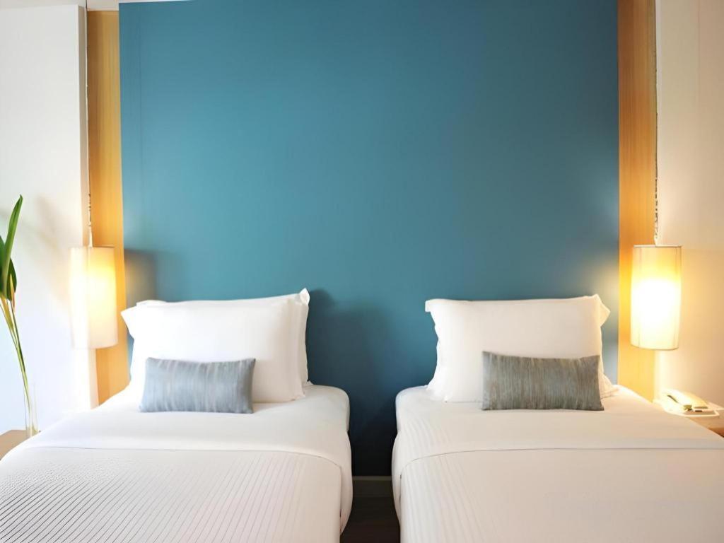 Ramada By Wyndham Phuket Southsea 호텔 Karon 외부 사진