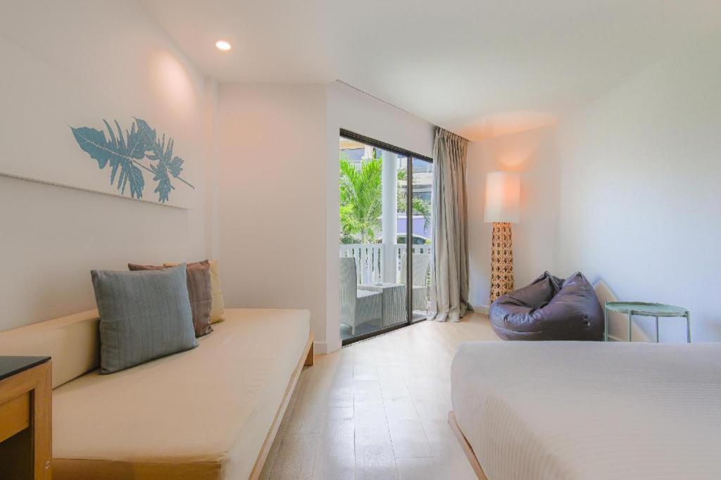 Ramada By Wyndham Phuket Southsea 호텔 Karon 외부 사진