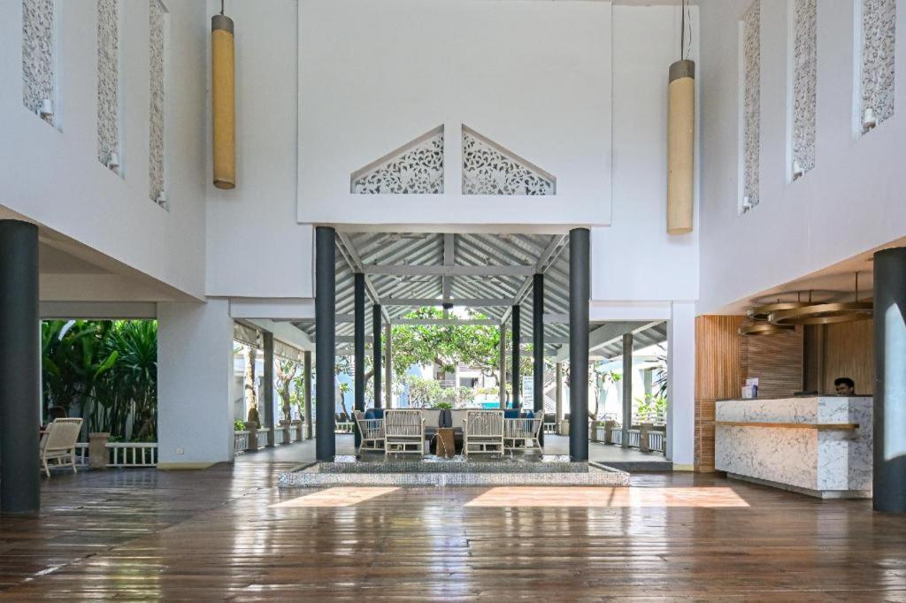Ramada By Wyndham Phuket Southsea 호텔 Karon 외부 사진