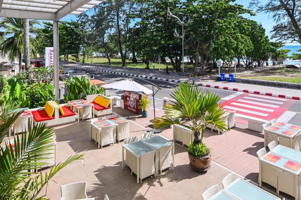Ramada By Wyndham Phuket Southsea 호텔 Karon 외부 사진