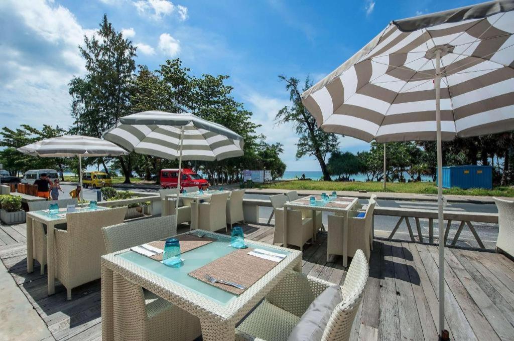 Ramada By Wyndham Phuket Southsea 호텔 Karon 외부 사진