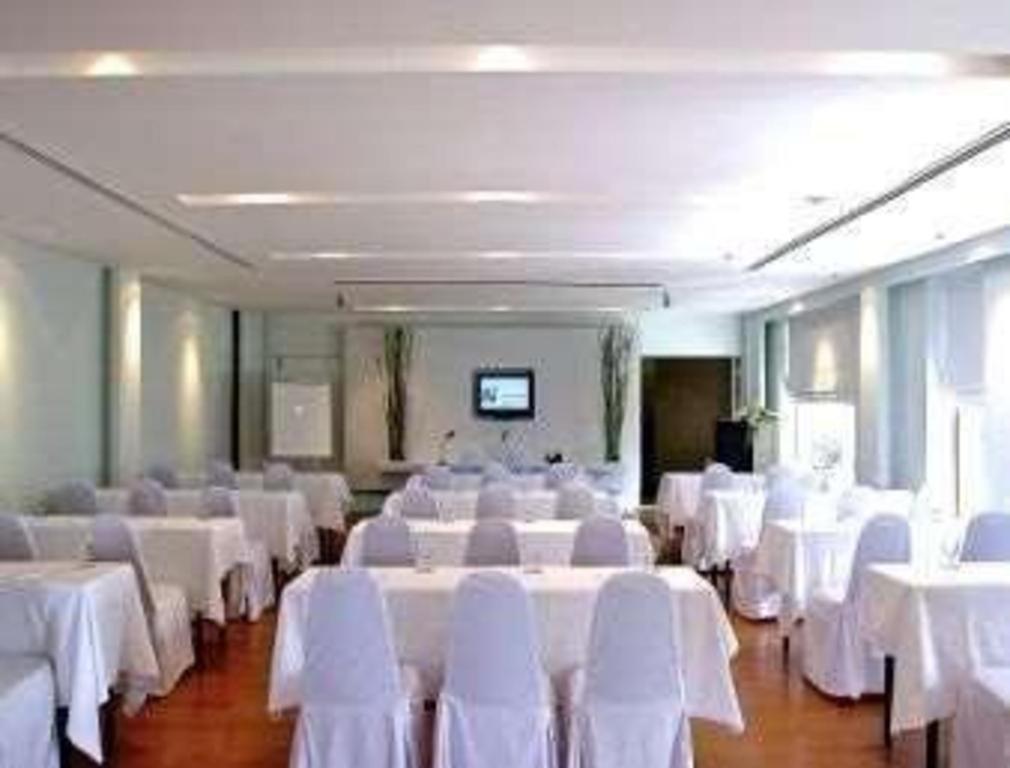 Ramada By Wyndham Phuket Southsea 호텔 Karon 외부 사진